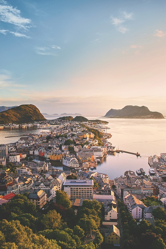 Jarand Løkeland Aksla Viewpoint, Alesund, Norway - Unsplash